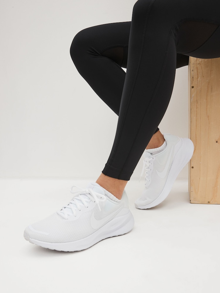 white nike running shoes